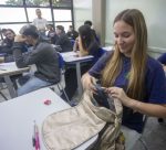 02-0225-0254-celular-escola-estadual-mv
