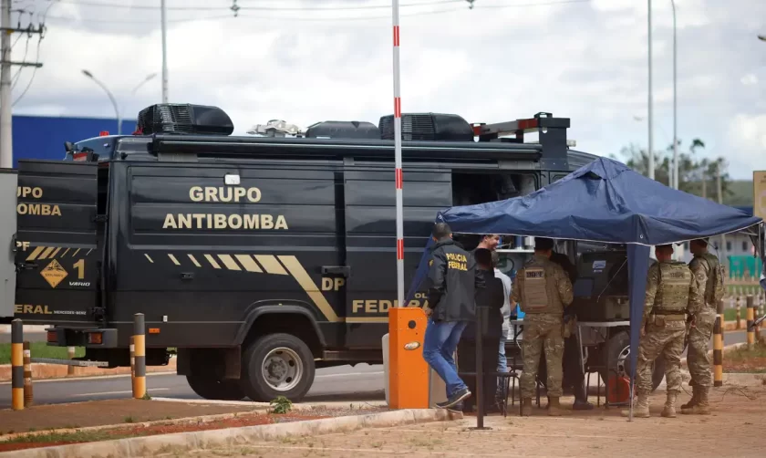 2022-12-25t001443z_199803481_rc2hcy99krro_rtrmadp_3_brazil-bomb