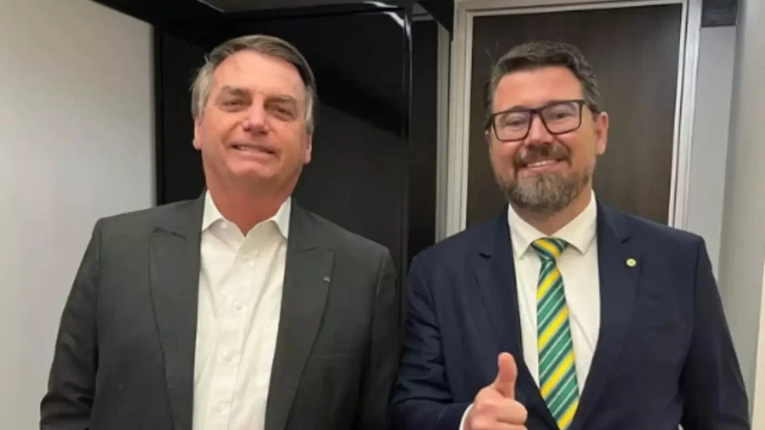 Bolsonaro-e-Marcos-Pollon.jpeg