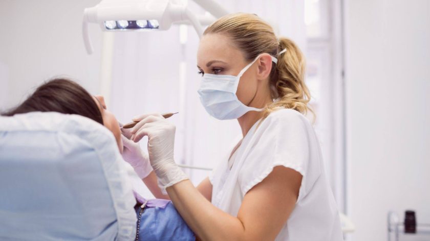 Dentista_Odonto_Foto-wavebreakmedia_micro