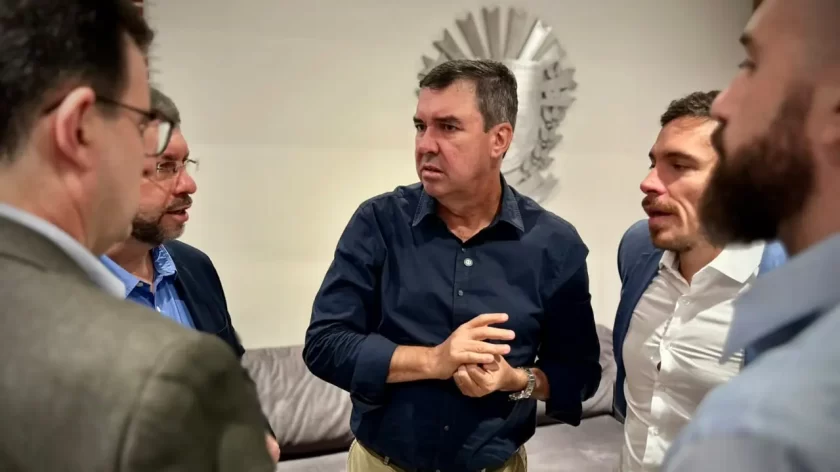 Riedel-em-evento-na-governadoria-marcos-Erminio.jpeg