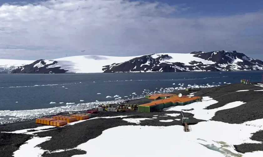 estacao_antartica_comandante_ferraz_0805200288