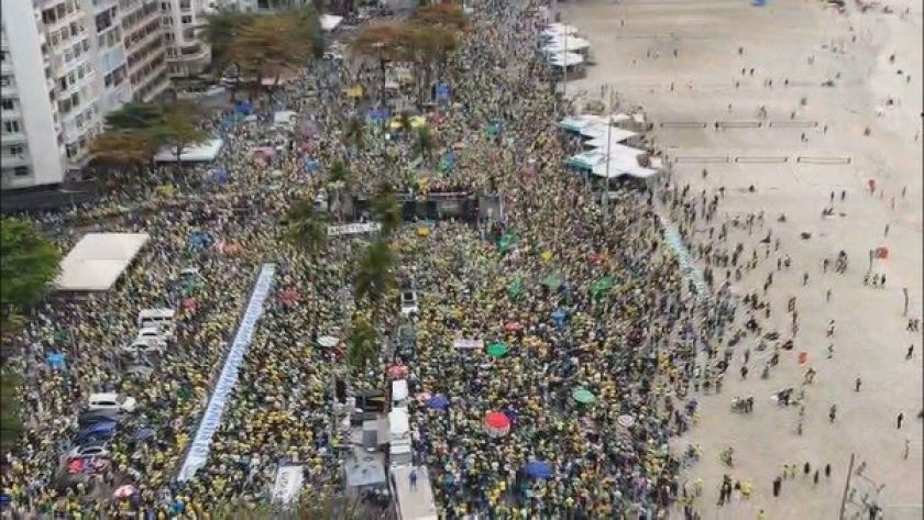 rj-drone-copacabana-frame-420